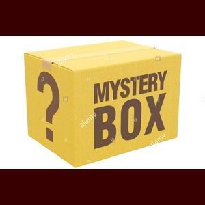 MYSTERY BOX CONTAINING NIKE,ADIDAS,ETC.
